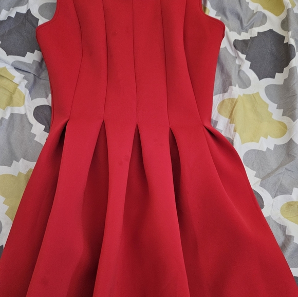 Dress - Picture 2 of 10